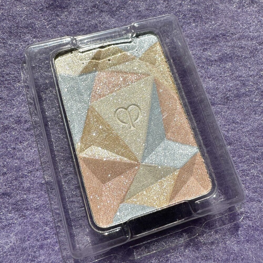 NEW The Luminizing Face Enhancer in 21 Daybreak Shimmer (REFILL ONLY)